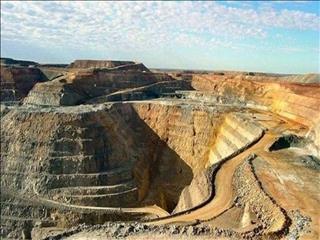 معدن؛ پهنه‌ای برای گردش چرخ توسعه استان اردبیل